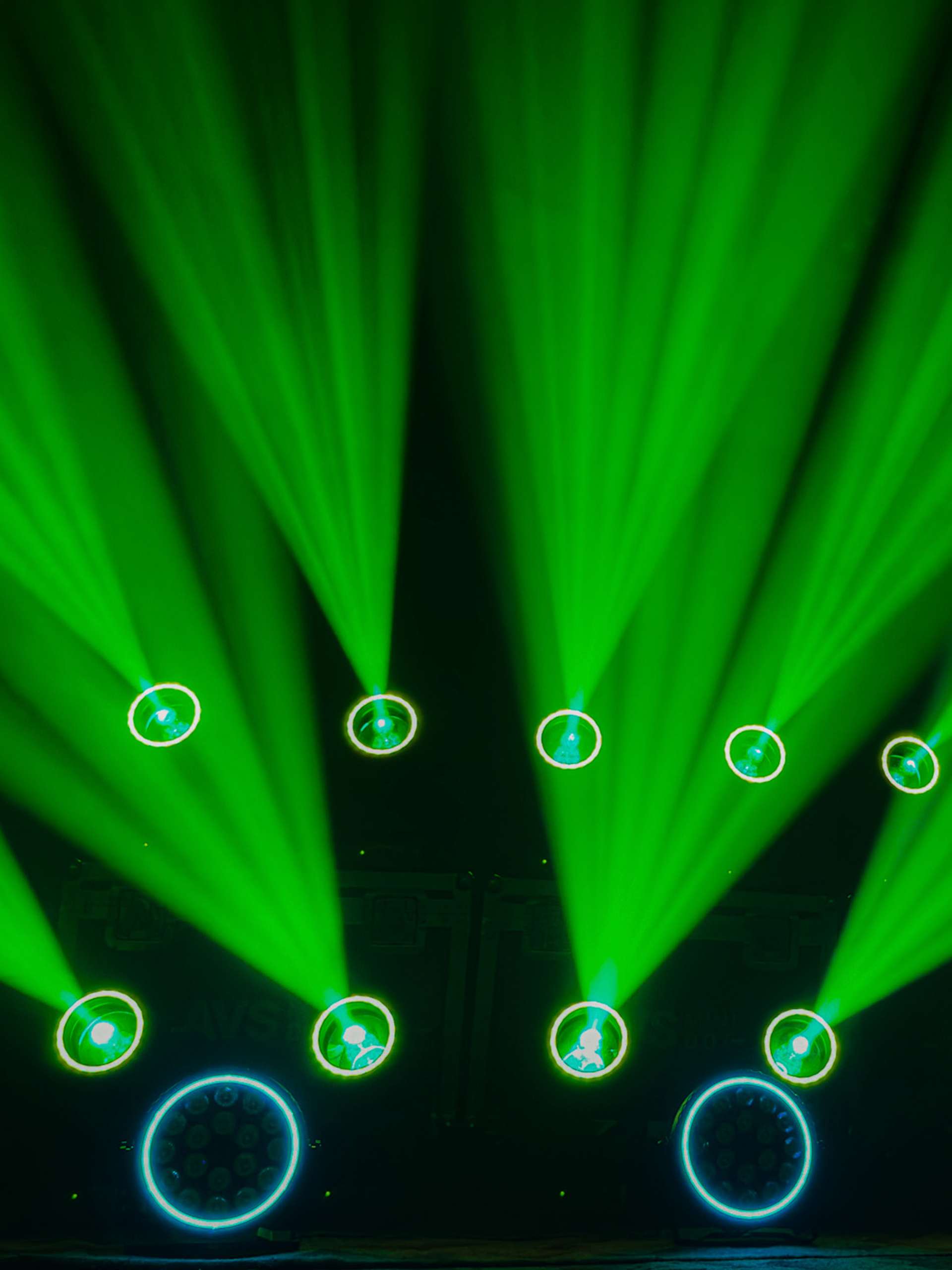 AVS Mini Dot – Prism and green color Движеща Глава AVS Mini Dot 200W Beam + Wash | AVStore